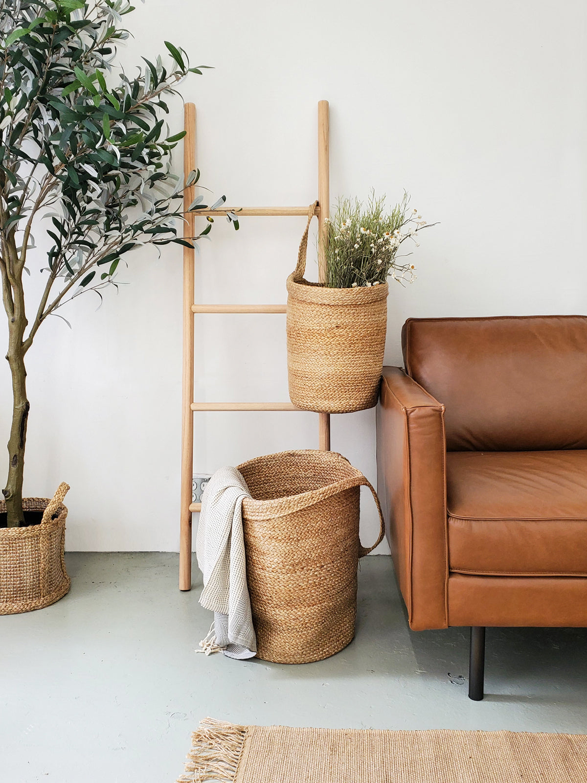 Kata Hanging Wall Basket